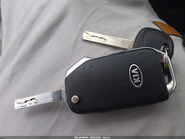 46186423 :رقم المزاد ، 3KPF24AD3KE018905 vin ، 2019 Kia Forte Lxs مزاد بيع