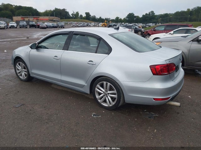 2014 Volkswagen Jetta Gli მანქანა იყიდება აუქციონზე, vin: 3VW4T7AJ4EM393091, აუქციონის ნომერი: 46186463