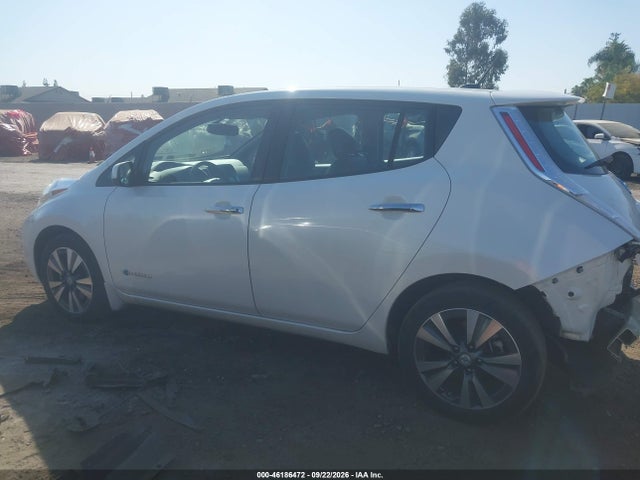 1N4AZ0CPXFC320880 Nissan Leaf Sl