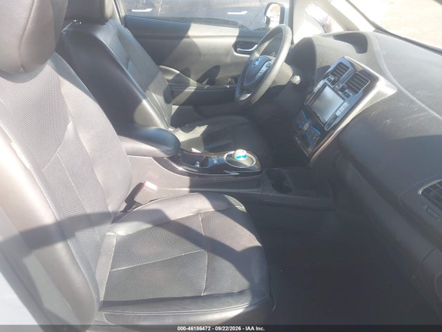 1N4AZ0CPXFC320880 Nissan Leaf Sl