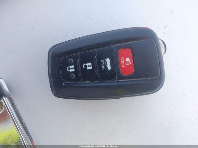 4T1B21HK7JU004180 Toyota Camry Hybrid Se
