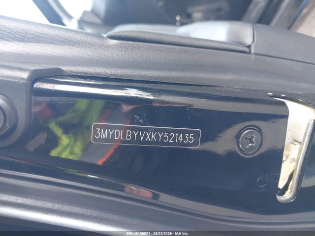 Toyota YARIS L 2019 3MYDLBYVXKY521435 Image 9