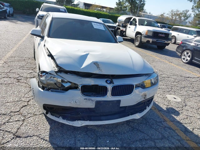 2017 Bmw 320i მანქანა იყიდება აუქციონზე, vin: WBA8A9C53HK619894, აუქციონის ნომერი: 46186560