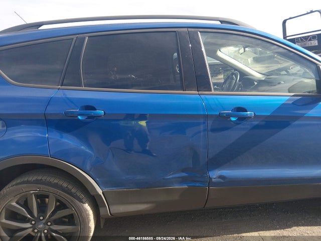 Продажа на аукционе авто 2017 Ford Escape Se, vin: 1FMCU9GD6HUB35143, номер лота: 46186585