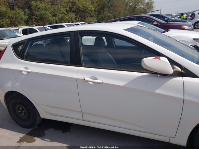 2015 Hyundai Accent Gs მანქანა იყიდება აუქციონზე, vin: KMHCT5AE7FU213309, აუქციონის ნომერი: 46186589