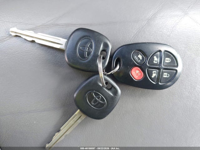 2010 Toyota Sienna Xle მანქანა იყიდება აუქციონზე, vin: 5TDYK4CC0AS289910, აუქციონის ნომერი: 46186597