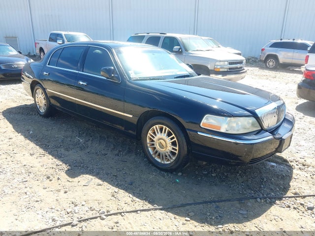 2011 Lincoln Town Car Signature L მანქანა იყიდება აუქციონზე, vin: 2LNBL8FV3BX756911, აუქციონის ნომერი: 46186634