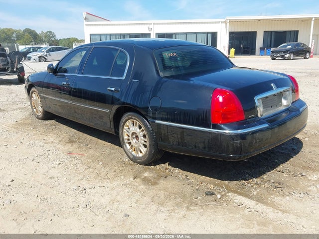 Продажа на аукционе авто 2011 Lincoln Town Car Signature L, vin: 2LNBL8FV3BX756911, номер лота: 46186634