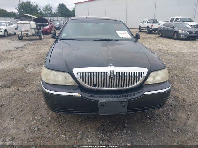 Продажа на аукционе авто 2011 Lincoln Town Car Signature L, vin: 2LNBL8FV3BX756911, номер лота: 46186634