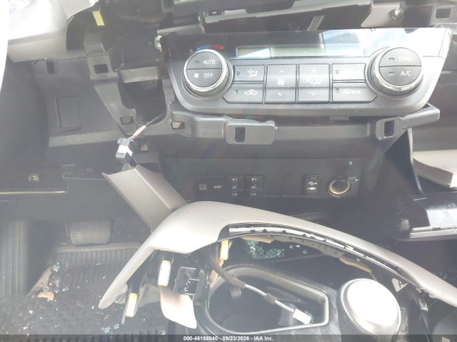 2017 Toyota Rav4 Platinum მანქანა იყიდება აუქციონზე, vin: 2T3DFREV7HW593663, აუქციონის ნომერი: 46186840