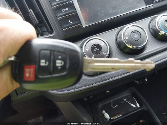 46186857 :رقم المزاد ، 2T3BFREV1JW836140 vin ، 2018 Toyota Rav4 Le مزاد بيع