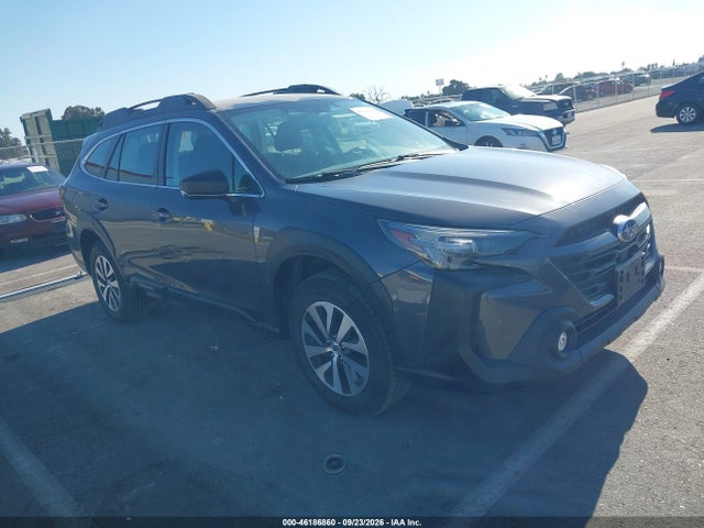 46186860 :رقم المزاد ، 4S4BTAAC7P3136371 vin ، 2023 Subaru Outback مزاد بيع