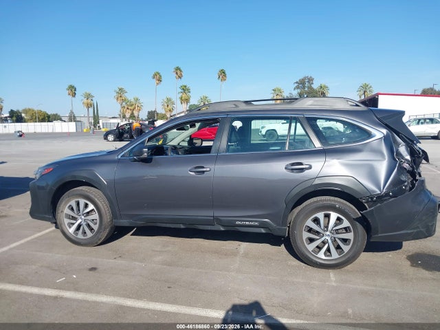 46186860 :رقم المزاد ، 4S4BTAAC7P3136371 vin ، 2023 Subaru Outback مزاد بيع