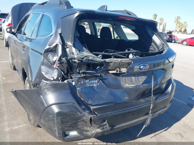 46186860 :رقم المزاد ، 4S4BTAAC7P3136371 vin ، 2023 Subaru Outback مزاد بيع