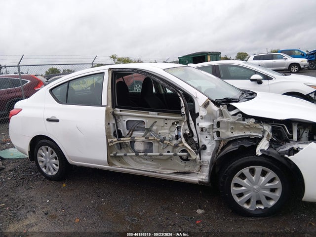 46186919 :رقم المزاد ، 3N1CN7AP5DL829564 vin ، 2013 Nissan Versa S مزاد بيع