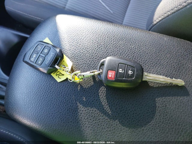 2015 Toyota Rav4 Xle მანქანა იყიდება აუქციონზე, vin: 2T3RFREV1FW299307, აუქციონის ნომერი: 46186963