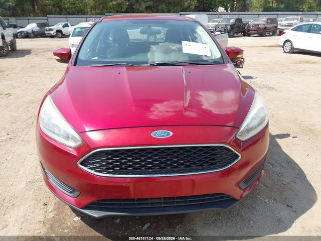 46187124 :رقم المزاد ، 1FADP3K26HL210518 vin ، 2017 Ford Focus Se مزاد بيع