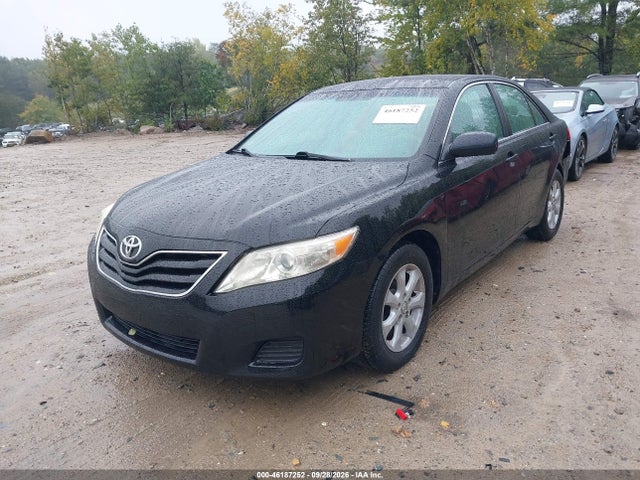 46187252 :رقم المزاد ، 4T1BF3EK4BU228559 vin ، 2011 Toyota Camry Le مزاد بيع