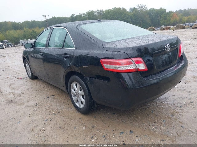 46187252 :رقم المزاد ، 4T1BF3EK4BU228559 vin ، 2011 Toyota Camry Le مزاد بيع