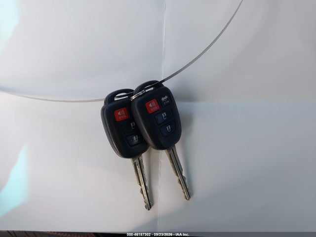 46187302 :رقم المزاد ، 4T1BF1FK0GU222588 vin ، 2016 Toyota Camry Se مزاد بيع