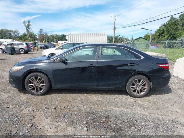 46187302 :رقم المزاد ، 4T1BF1FK0GU222588 vin ، 2016 Toyota Camry Se مزاد بيع
