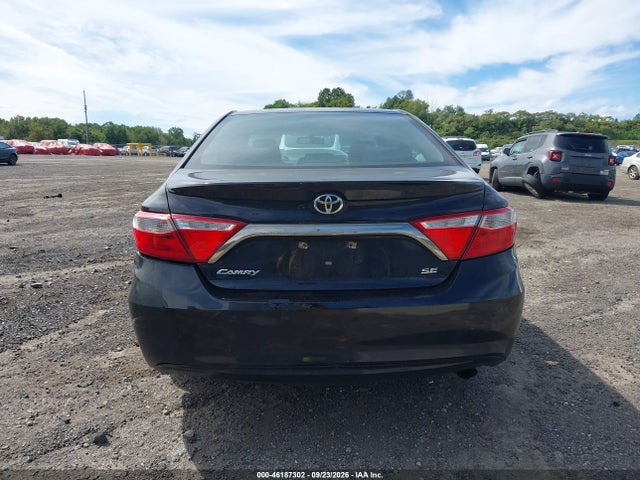 46187302 :رقم المزاد ، 4T1BF1FK0GU222588 vin ، 2016 Toyota Camry Se مزاد بيع