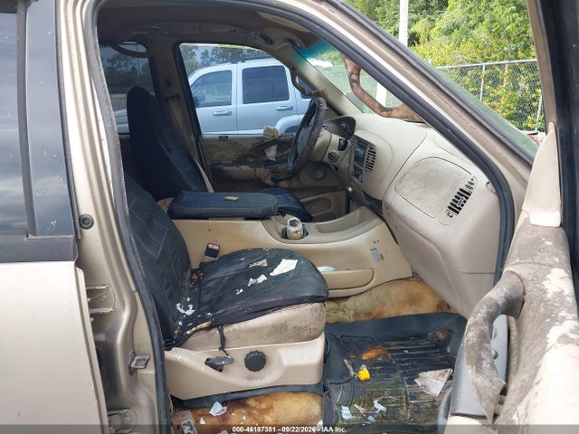 2001 Ford Expedition Xlt მანქანა იყიდება აუქციონზე, vin: 1FMRU15W21LA54815, აუქციონის ნომერი: 46187381