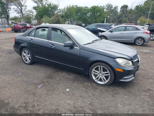 2012 Mercedes-benz C-class C 300 Luxury მანქანა იყიდება აუქციონზე, vin: WDDGF8BB0CA673837, აუქციონის ნომერი: 46187408