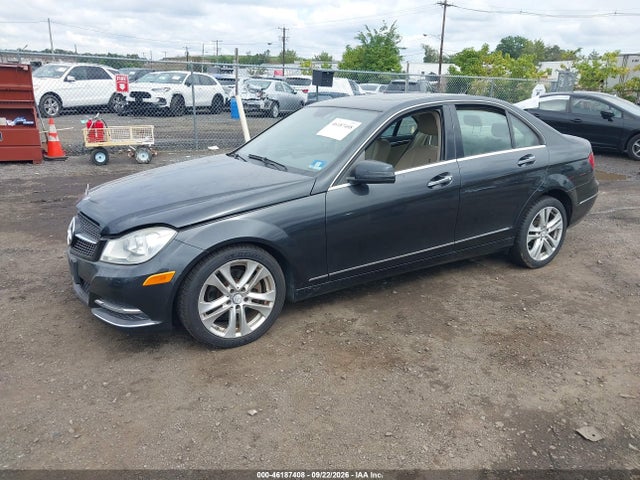 46187408 :رقم المزاد ، WDDGF8BB0CA673837 vin ، 2012 Mercedes-benz C-class C 300 Luxury مزاد بيع