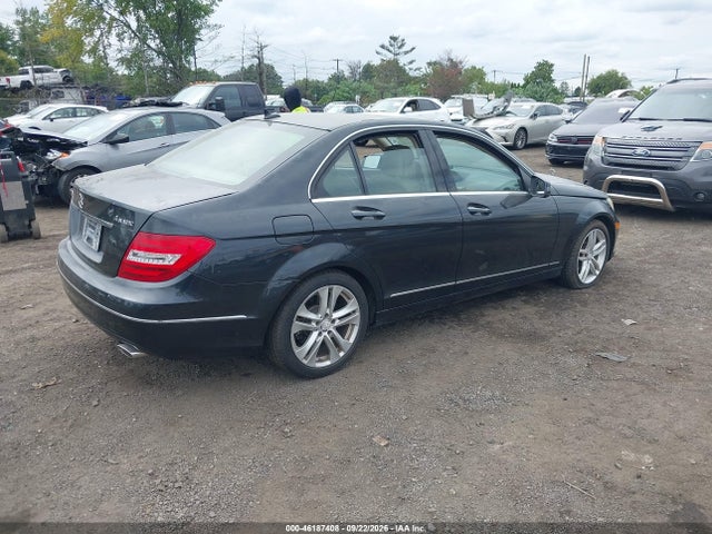 46187408 :رقم المزاد ، WDDGF8BB0CA673837 vin ، 2012 Mercedes-benz C-class C 300 Luxury مزاد بيع