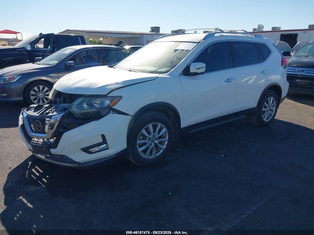 Nissan ROGUE SV 2017 KNMAT2MV9HP571325 Image 2
