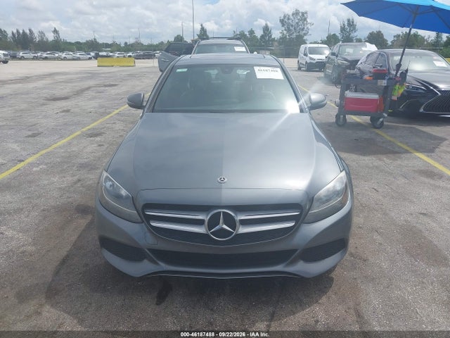 2018 Mercedes-benz C 300 მანქანა იყიდება აუქციონზე, vin: 55SWF4JB8JU239622, აუქციონის ნომერი: 46187488