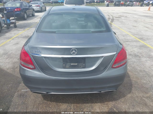 2018 Mercedes-benz C 300 მანქანა იყიდება აუქციონზე, vin: 55SWF4JB8JU239622, აუქციონის ნომერი: 46187488