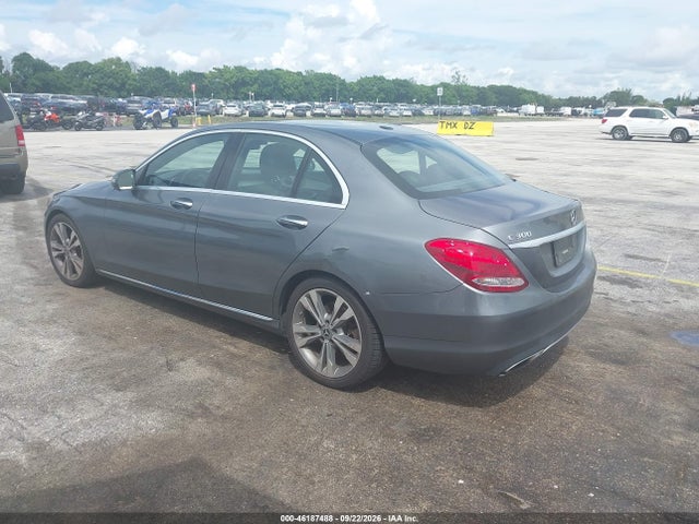 2018 Mercedes-benz C 300 მანქანა იყიდება აუქციონზე, vin: 55SWF4JB8JU239622, აუქციონის ნომერი: 46187488