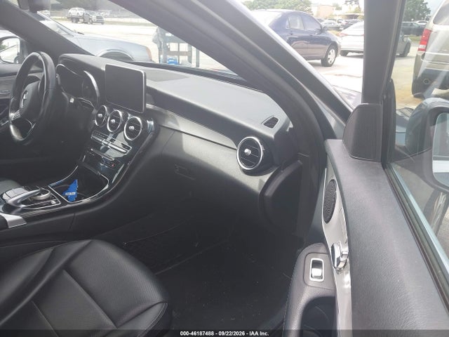 2018 Mercedes-benz C 300 მანქანა იყიდება აუქციონზე, vin: 55SWF4JB8JU239622, აუქციონის ნომერი: 46187488