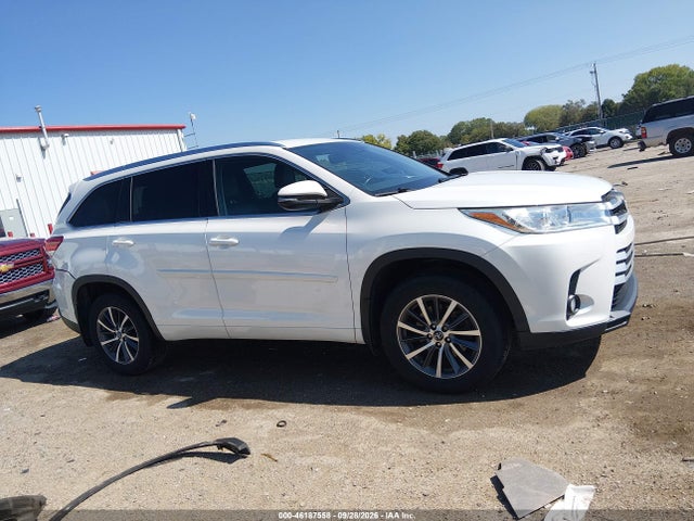 2017 Toyota Highlander Xle მანქანა იყიდება აუქციონზე, vin: 5TDJZRFH2HS392127, აუქციონის ნომერი: 46187558