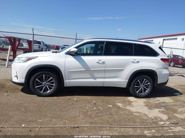 2017 Toyota Highlander Xle მანქანა იყიდება აუქციონზე, vin: 5TDJZRFH2HS392127, აუქციონის ნომერი: 46187558