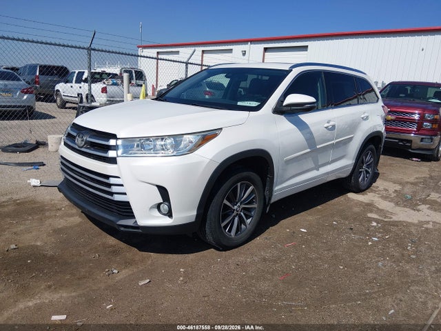 2017 Toyota Highlander Xle მანქანა იყიდება აუქციონზე, vin: 5TDJZRFH2HS392127, აუქციონის ნომერი: 46187558