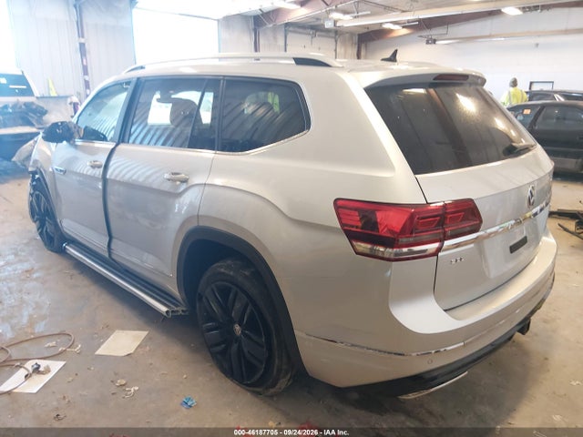 46187705 :رقم المزاد ، 1V2RR2CA9JC570820 vin ، 2018 Volkswagen Atlas 3.6l V6 Sel مزاد بيع