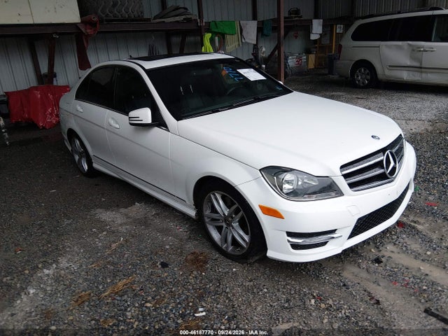 46187770 :رقم المزاد ، WDDGF8AB1EA956719 vin ، 2014 Mercedes-benz C 300 Luxury 4matic/sport 4matic مزاد بيع