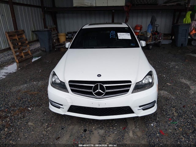 46187770 :رقم المزاد ، WDDGF8AB1EA956719 vin ، 2014 Mercedes-benz C 300 Luxury 4matic/sport 4matic مزاد بيع