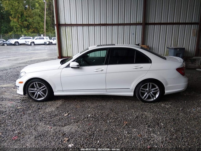 46187770 :رقم المزاد ، WDDGF8AB1EA956719 vin ، 2014 Mercedes-benz C 300 Luxury 4matic/sport 4matic مزاد بيع