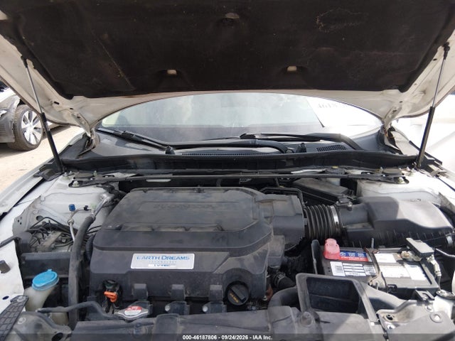 46187806 :رقم المزاد ، 1HGCR3F84FA023934 vin ، 2015 Honda Accord Ex-l/ex-l V-6 مزاد بيع