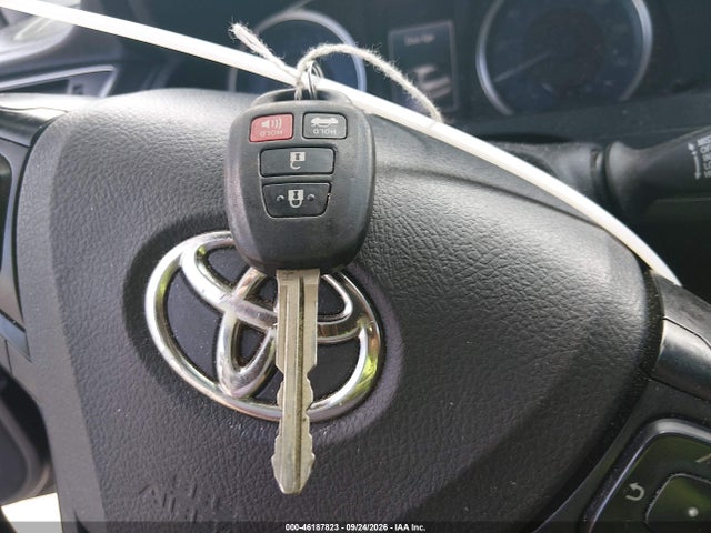 46187823 :رقم المزاد ، 4T4BF1FK9GR557757 vin ، 2016 Toyota Camry Le مزاد بيع