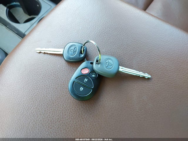 Продаж на аукціоні авто 2015 Toyota Sequoia Platinum, vin: 5TDYY5G18FS059276, номер лоту: 46187849