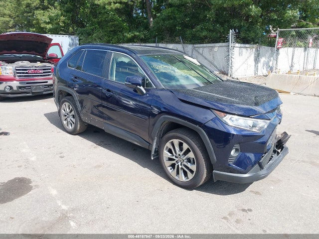 2020 Toyota Rav4 Xle Premium მანქანა იყიდება აუქციონზე, vin: JTMA1RFV8LJ025591, აუქციონის ნომერი: 46187947
