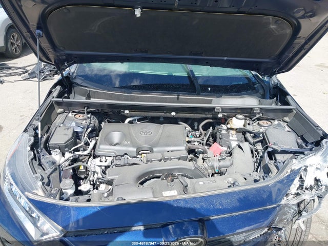 2020 Toyota Rav4 Xle Premium მანქანა იყიდება აუქციონზე, vin: JTMA1RFV8LJ025591, აუქციონის ნომერი: 46187947