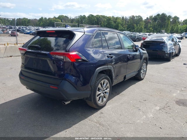 2020 Toyota Rav4 Xle Premium მანქანა იყიდება აუქციონზე, vin: JTMA1RFV8LJ025591, აუქციონის ნომერი: 46187947