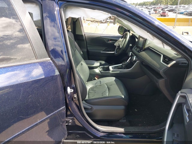 2020 Toyota Rav4 Xle Premium მანქანა იყიდება აუქციონზე, vin: JTMA1RFV8LJ025591, აუქციონის ნომერი: 46187947