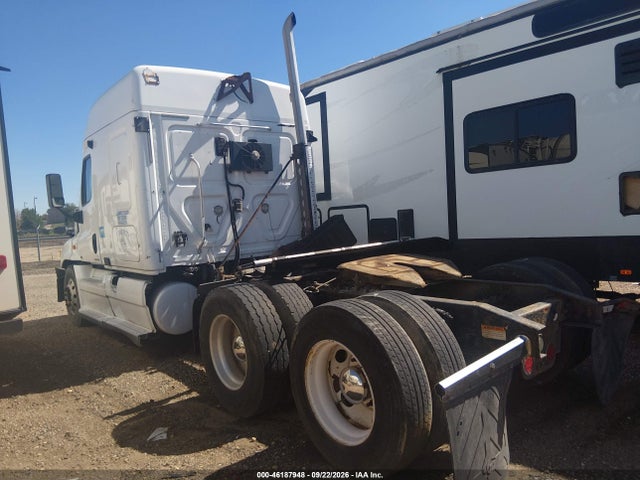 46187948 :رقم المزاد ، 1FUJGLDR4ASAV2565 vin ، 2010 Freightliner Cascadia 125 مزاد بيع